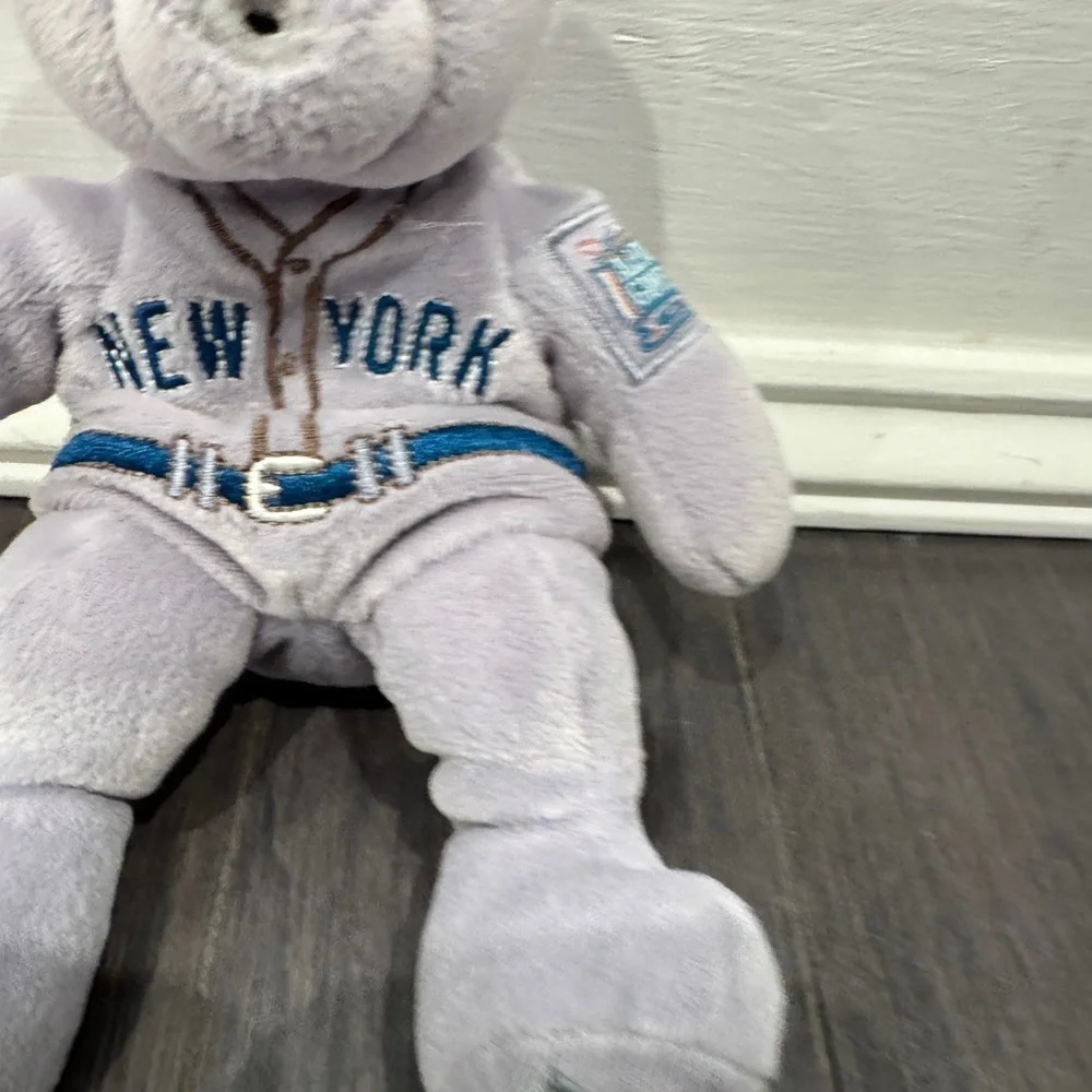 New York Yankees Gray Stuffed Bear All Star Game ‘99 Derek Jeter Bear